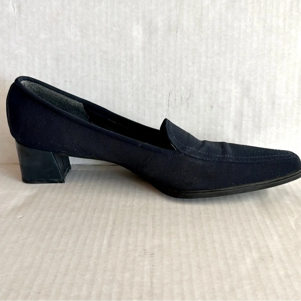 Vtg Stuart Weitzman-Square toe loafers in navy blue with 1.5”heel.Size 9.5 - Picture 2 of 7